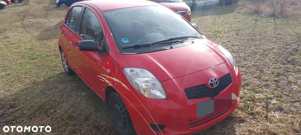 Toyota Yaris 1.0 Luna A/C - 2