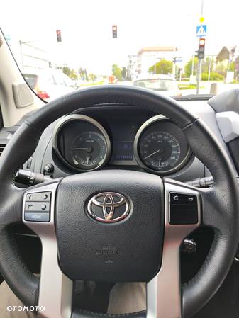 Toyota Land Cruiser - 15