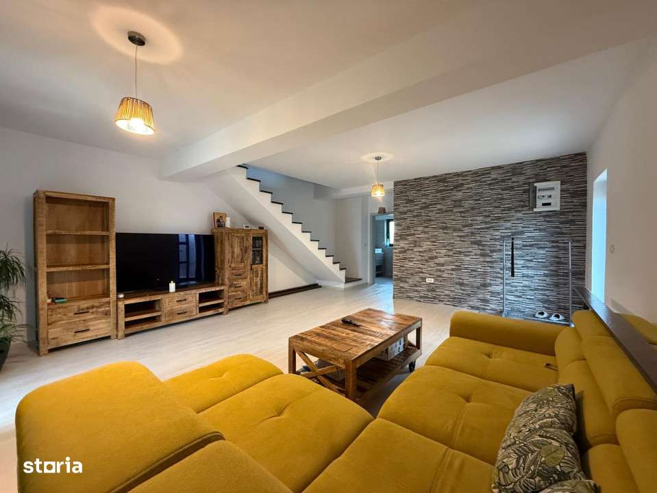 Casa cu 4 camere, 93mp utili, P+1, teren total 327mp - zona Giroc - Imagine principală: 2/16