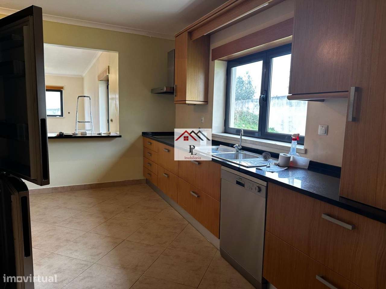 Moradia  T4 isolada inserida num lote de 700m2 em Penela  (V907MS)-13