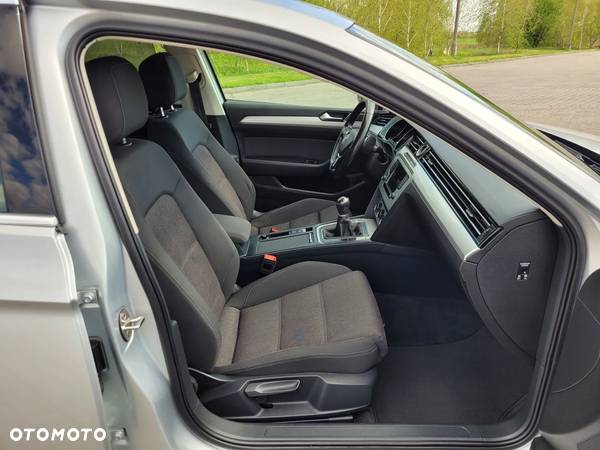 Volkswagen Passat Variant 2.0 TDI SCR Comfortline - 21