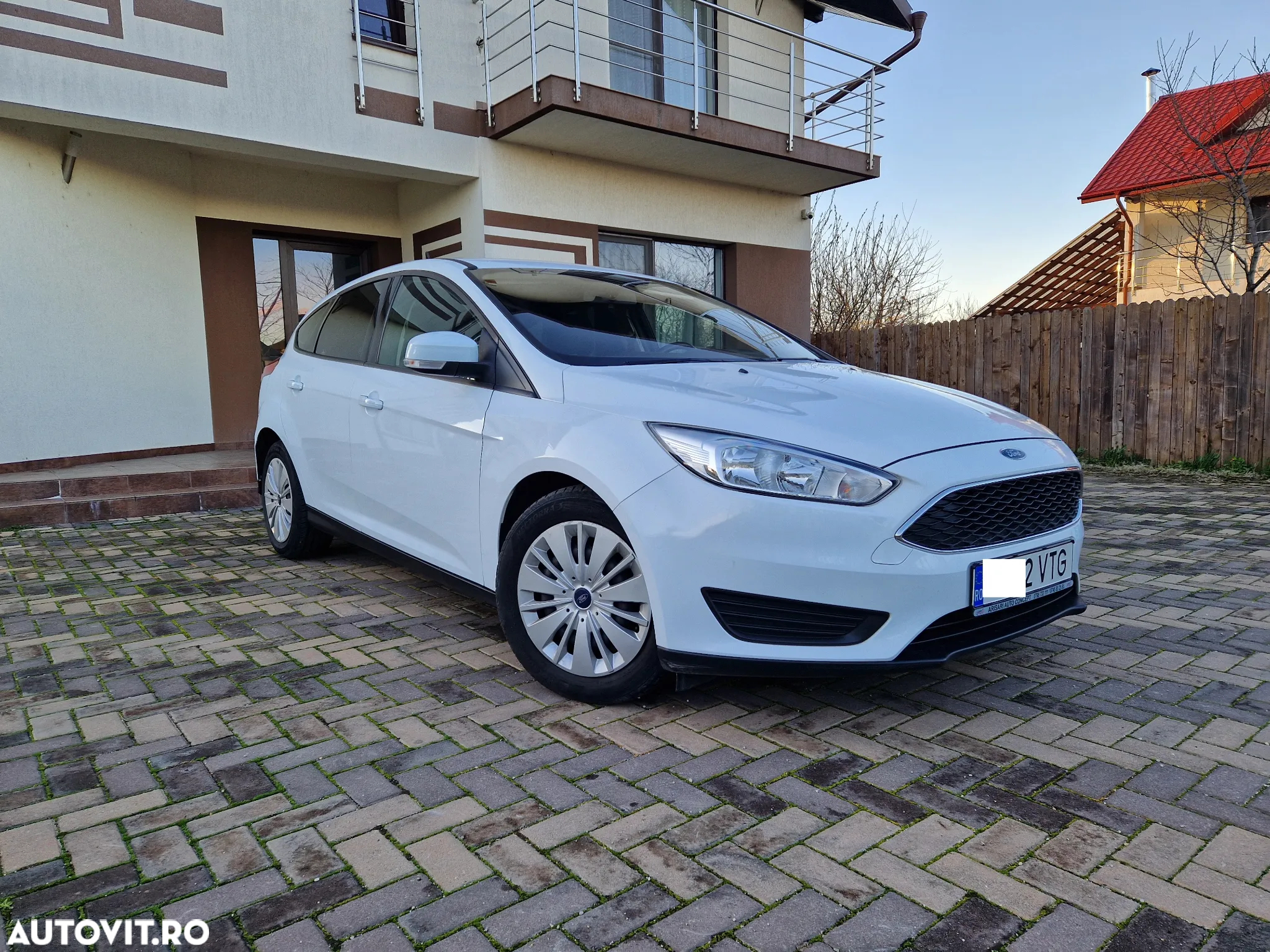 Ford Focus 1.0 EcoBoost Trend - 17