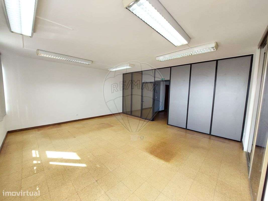 Escritório  para arrendamento - Grande imagem: 4/35