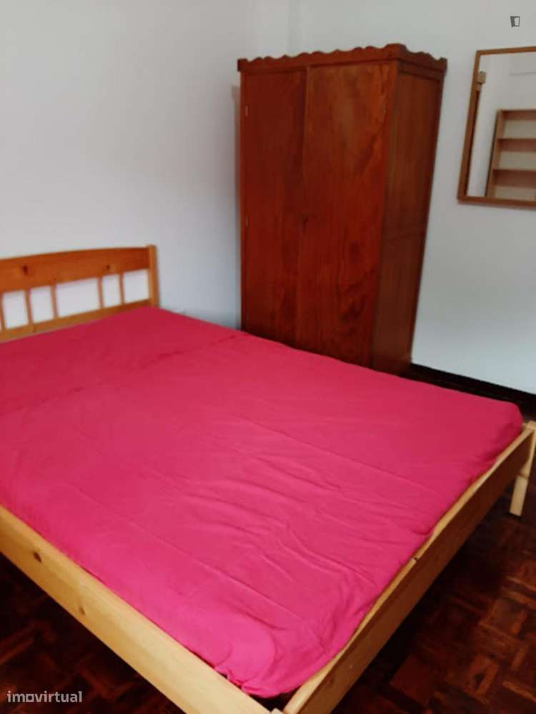 Quarto - localizado em Bairro do Sol Coimbra - Grande imagem: 3/10