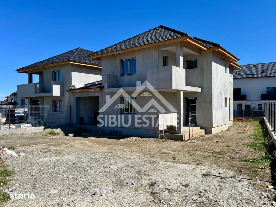 Casa individuala cu garaj , curte generoasa - Imagine principală: 1/19