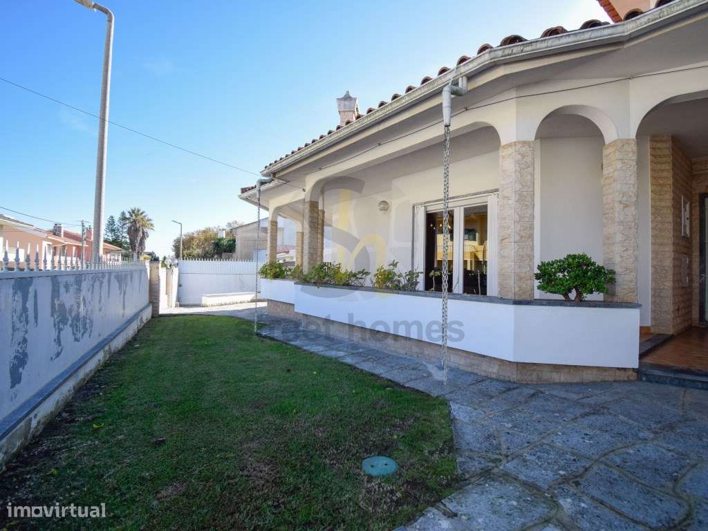 Moradia T6 com piscina na Quinta da Bicuda Cascais-35