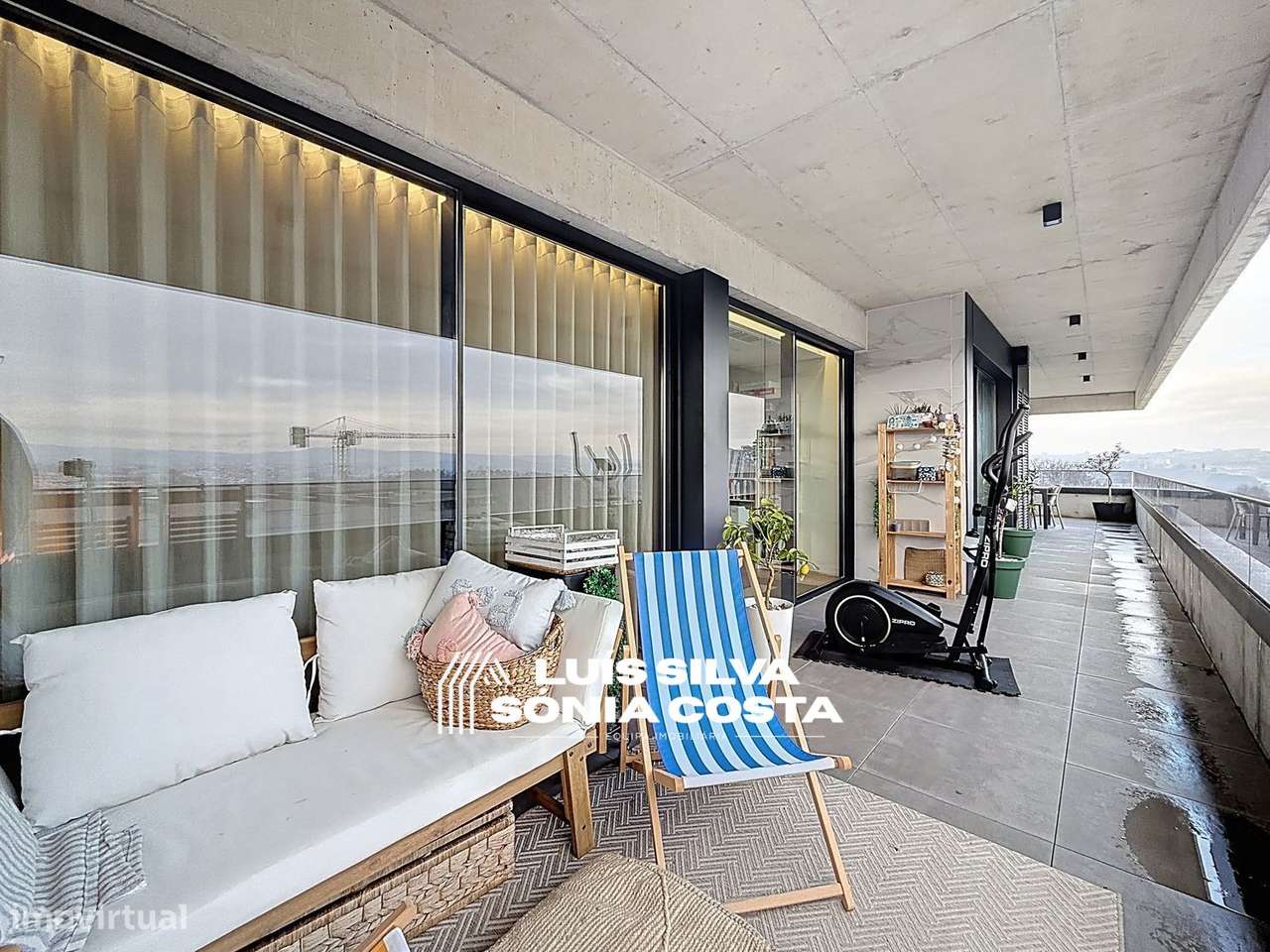 Apartamento T3 de Luxo com Terraço Panorâmico e Vista Rio Douro...-27
