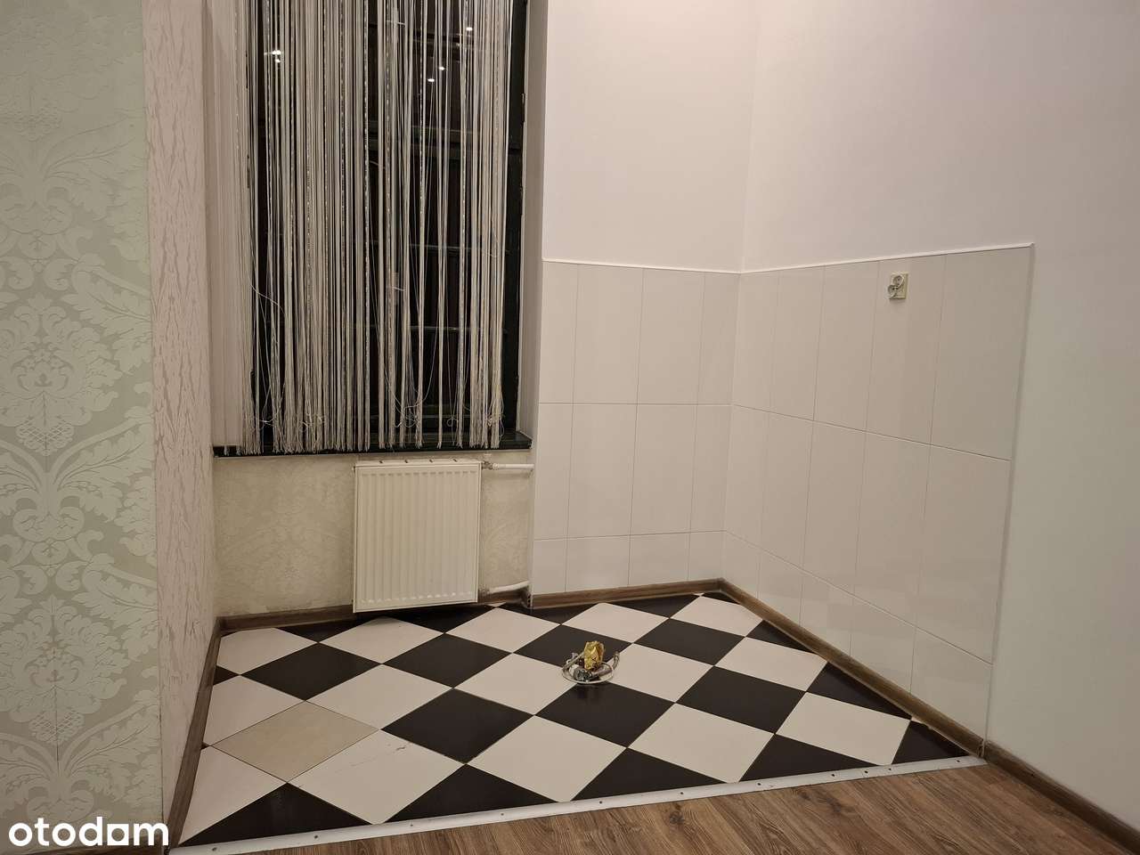 Lokale: 1 usługowy / Zakład Fryzjerski / 2 biurowy w centrum CENTRAKO - Pełny obrazek: 4/6