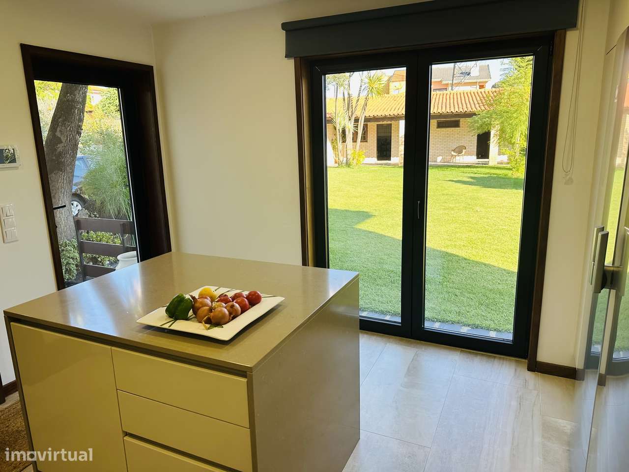 Moradia T4 de charme com grande jardim em zona tranquila-40