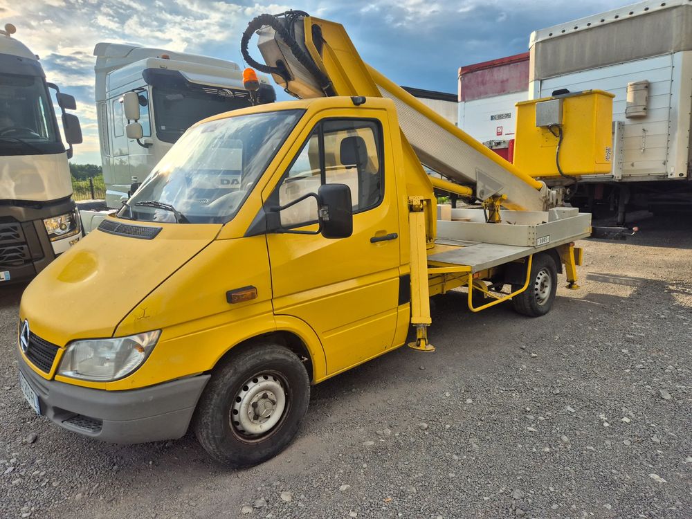 Mercedes-Benz Sprinter 2003