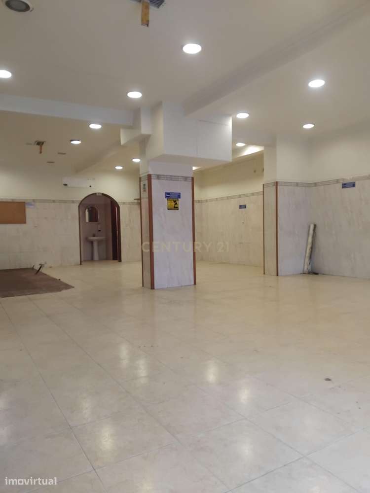 Loja com 167.74 m² - Rentabilidade 9% | Monte Abraão, Queluz - Grande imagem: 4/25