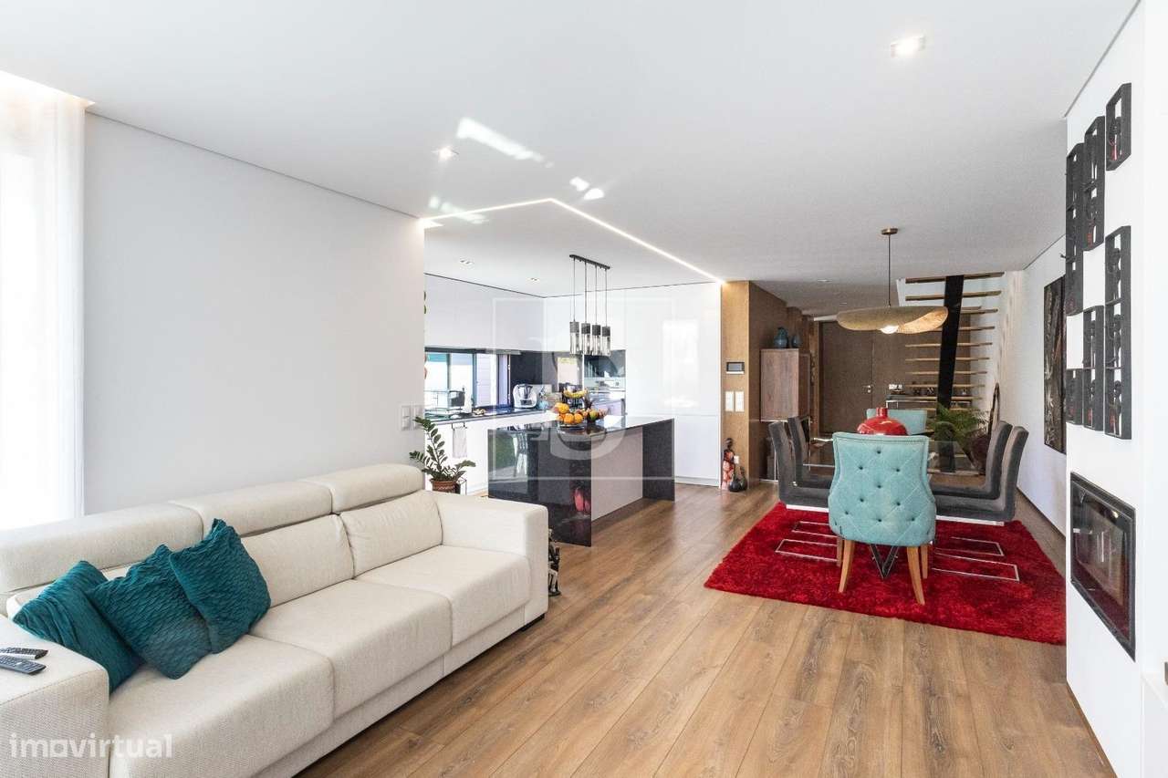 Moradia T4 de Alto Padrão à Venda – Agudela, Perafita-31