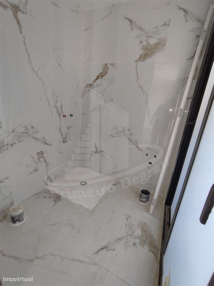 Gaveto em fase avançada de construção-14