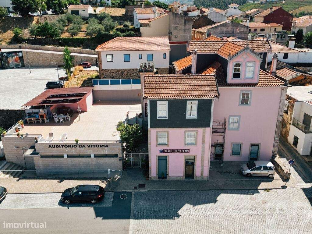 Solar T13 em Armamar de 1093,00 m2 - Grande imagem: 5/30