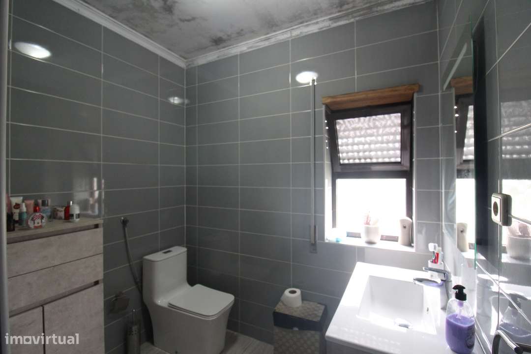 APARTAMENTO T3 EM ESMORIZ-15