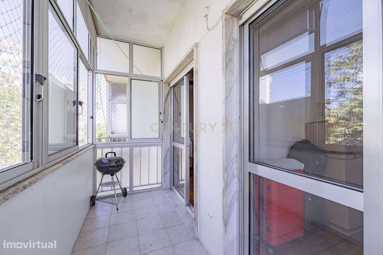 Apartamento T2 na Quinta do Rouxinol, Corroios-16