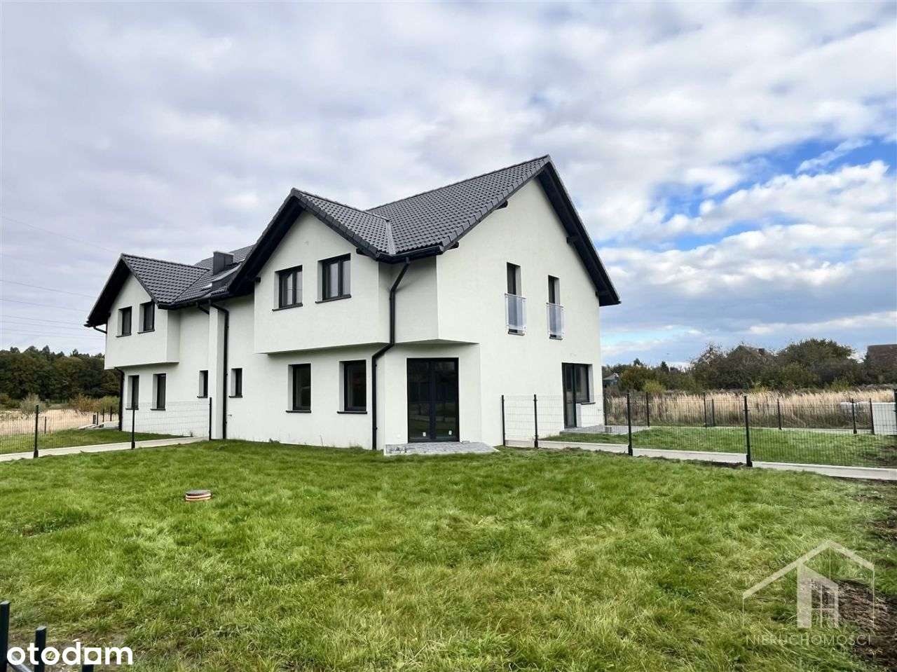 4 Pokoje Z Ogródkiem Już Za 650 Tys. Zł-0