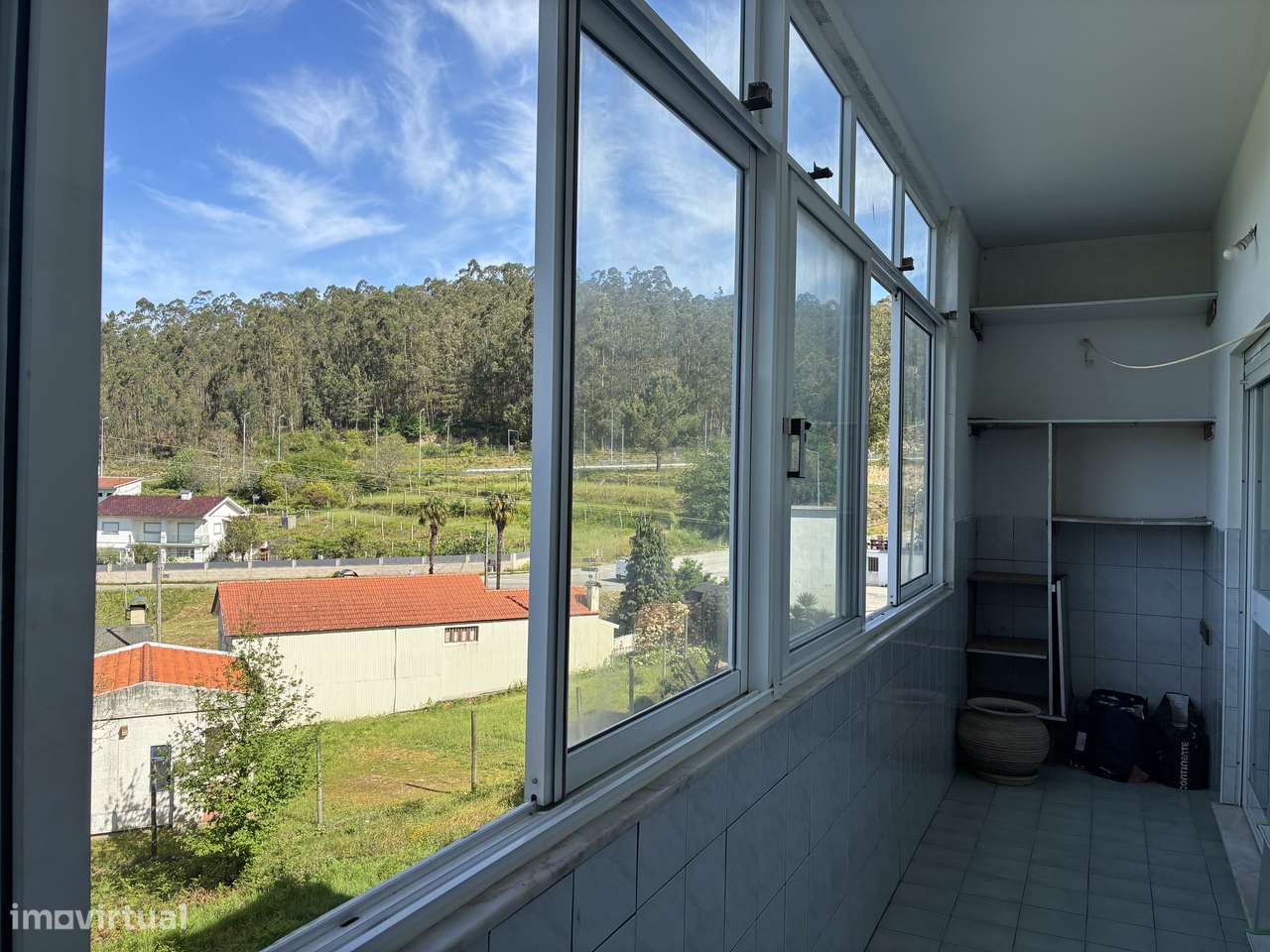 Apartamento T3 com boas áreas-7