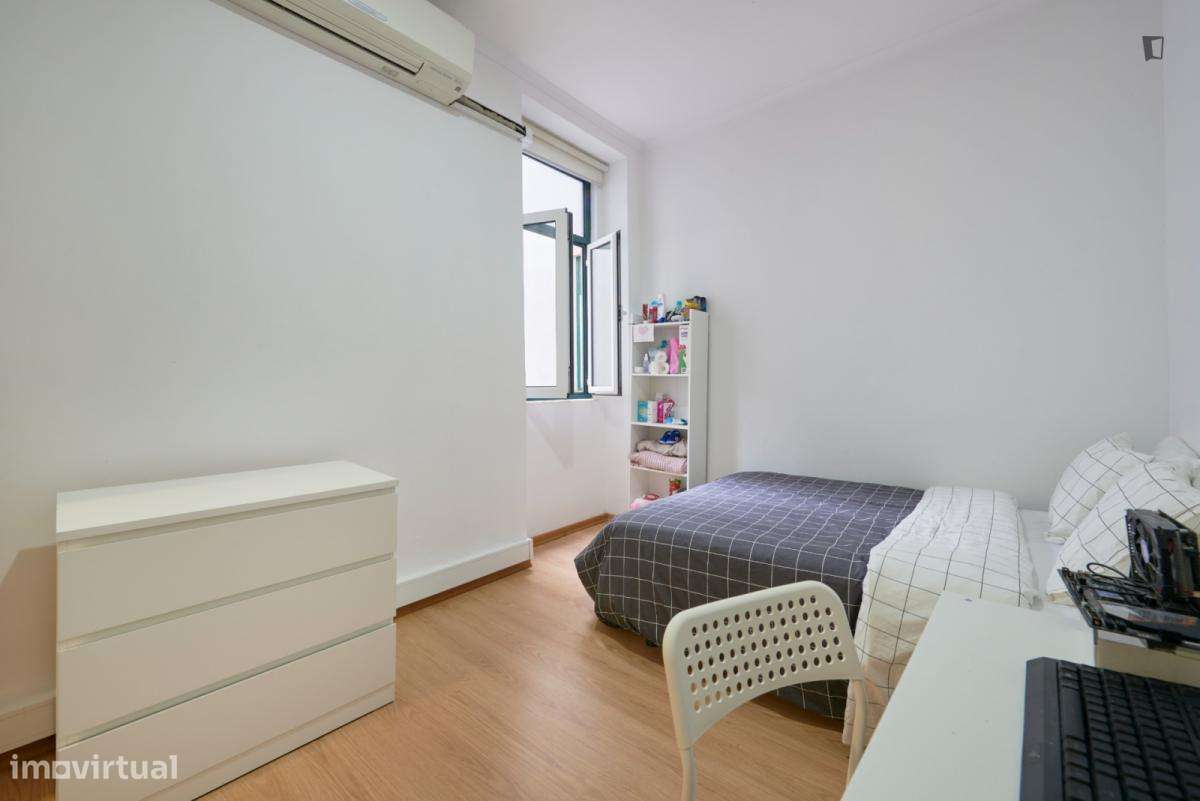 Quarto - localizado em Entrecampos Lisbon - Grande imagem: 4/9