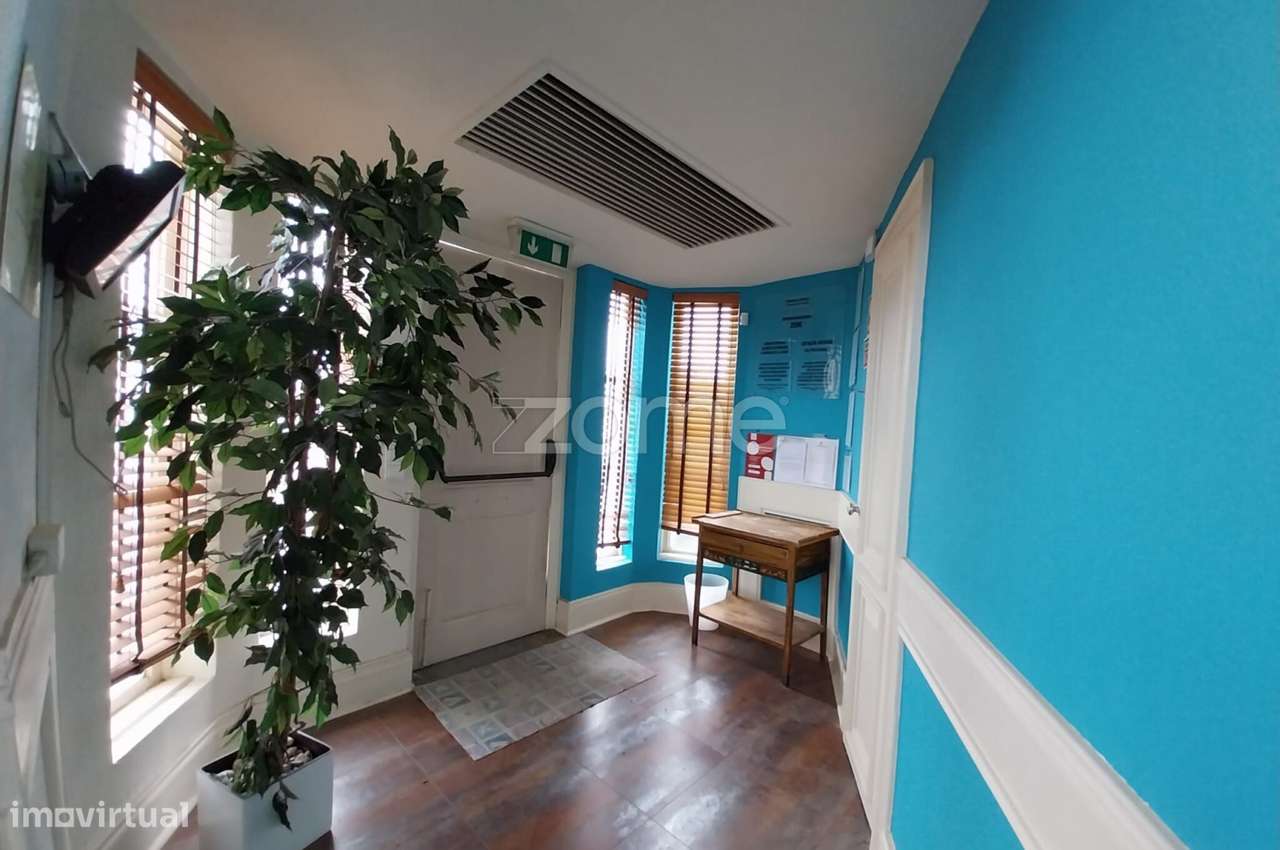 Loja com 290m2 em Albufeira - Grande imagem: 2/19