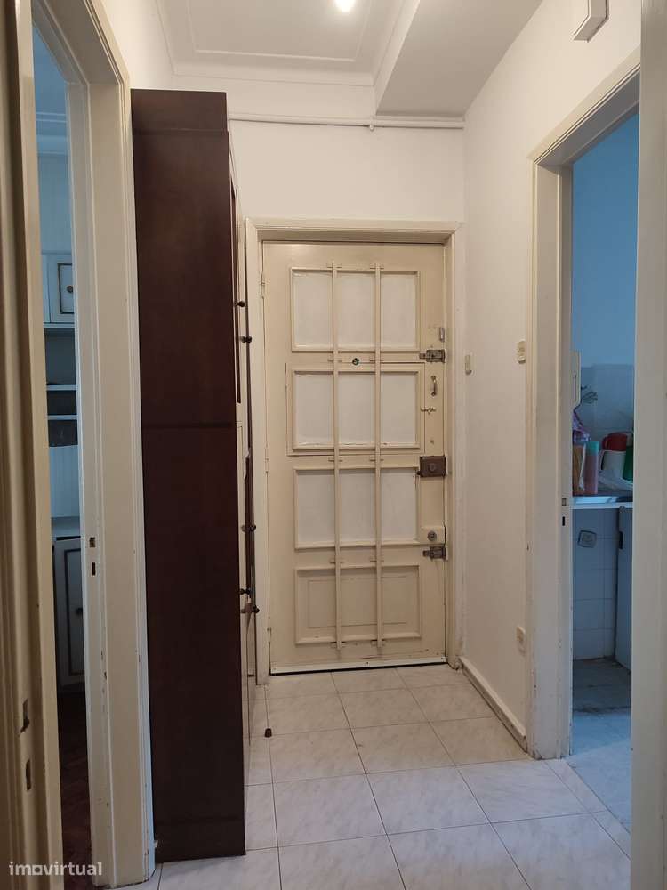 T2+1 na Avenida da Republica junto ao El Corte Inglês-13