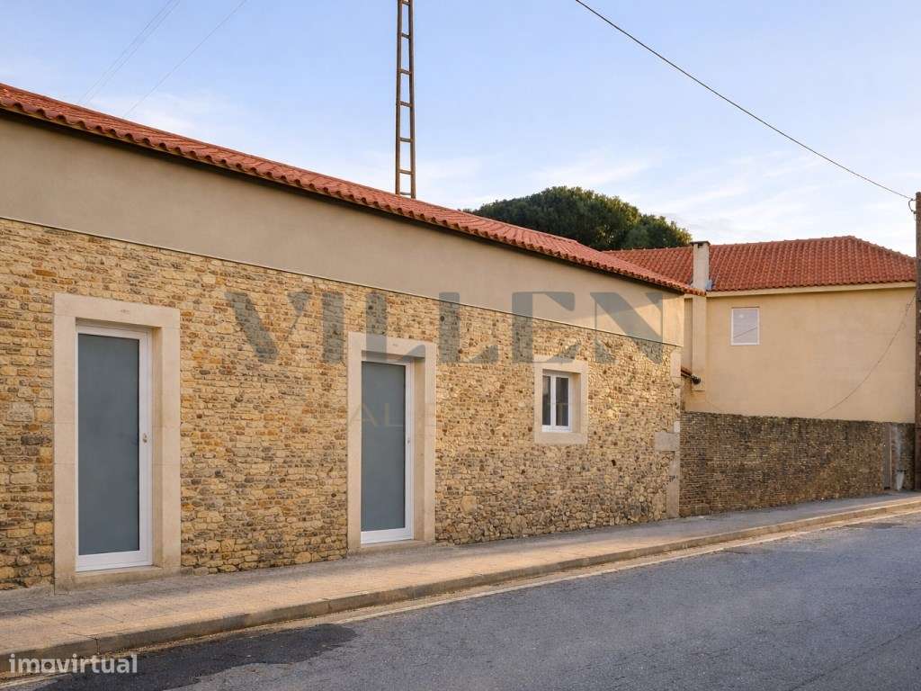 Moradia T1+2 em reabilitação - o equilíbrio perfeito entre tradição... - Grande imagem: 2/17