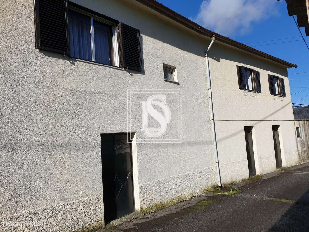 Moradia Isolada T3 em Mosteiro-4