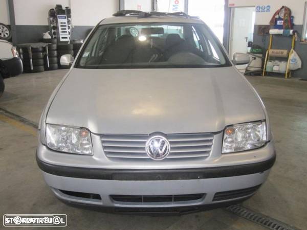 VW Bora 1.9 TDI 1999 para peças - 4