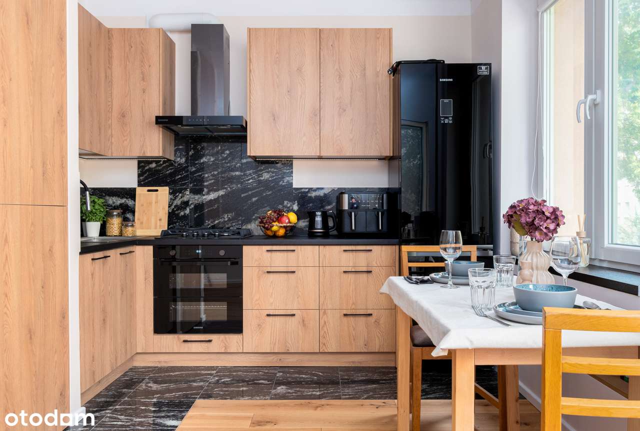 Ścisłe centrum | 1 piętro | Po remoncie | Balkon-3