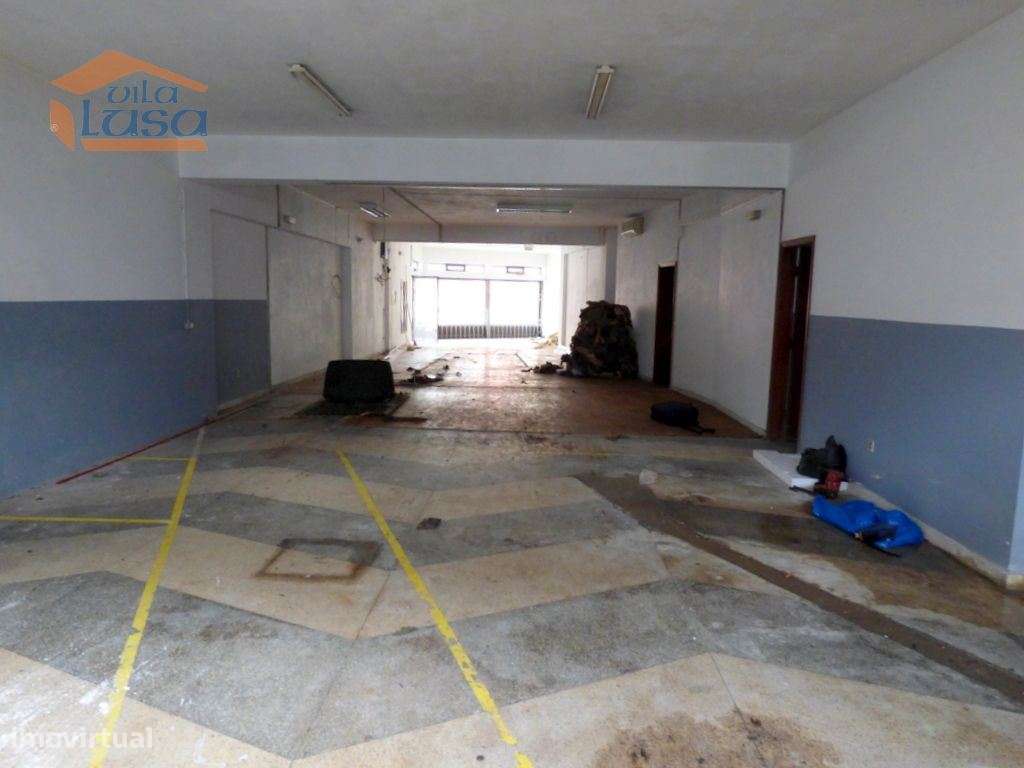 Loja Vale Formoso com 350 m2 e 100 m2 de terraço coberto - Grande imagem: 5/10