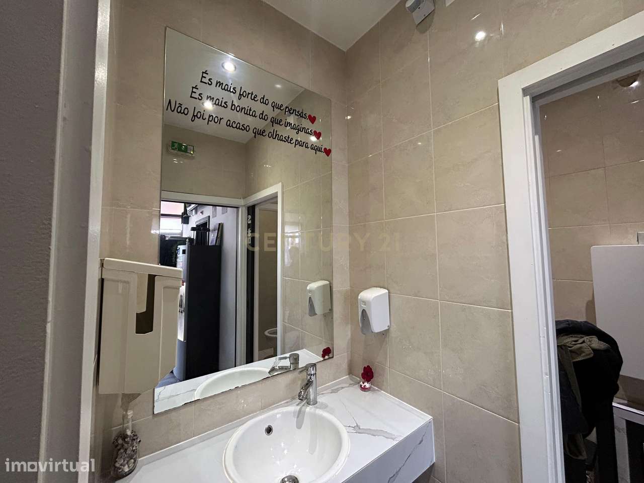 Trespasse de Cafetaria no Centro de Esposende com Grande Esplanada - Grande imagem: 5/42