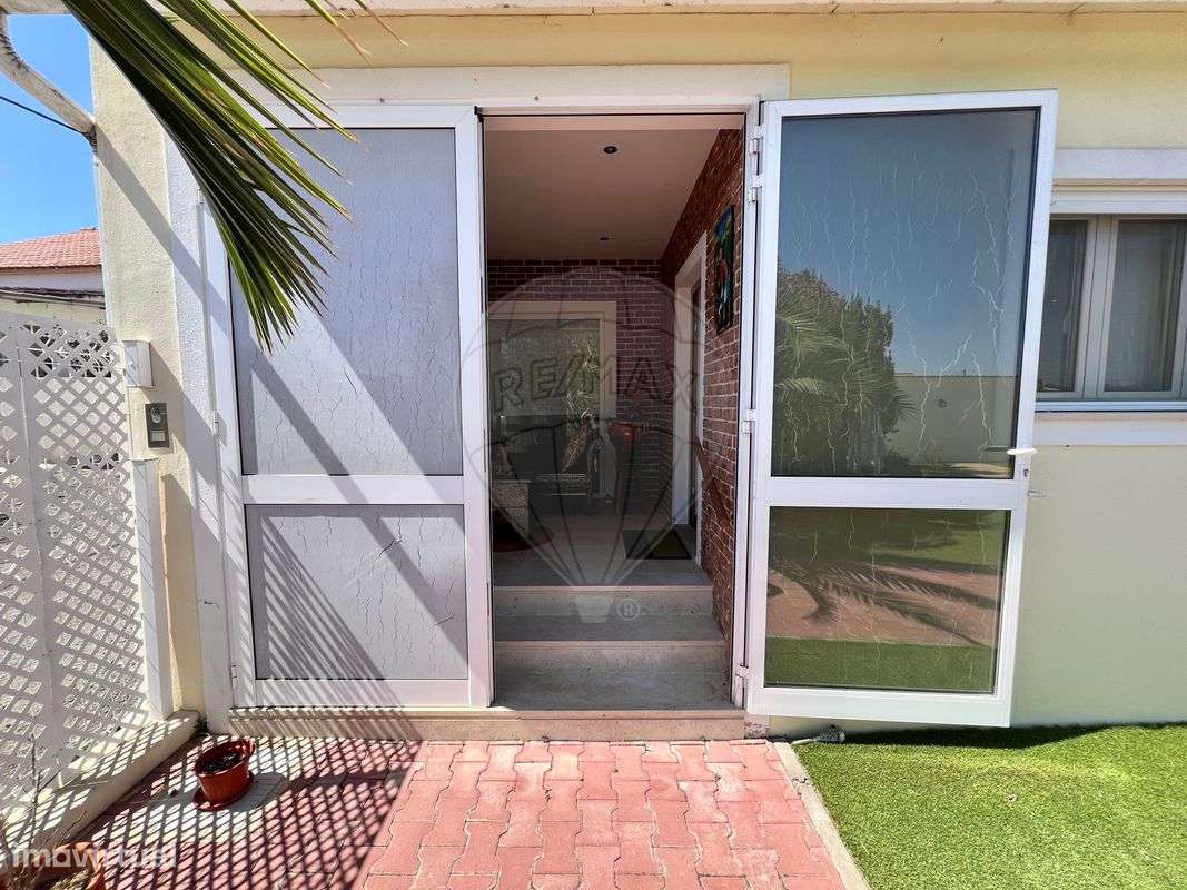 Moradia T4 para venda-12