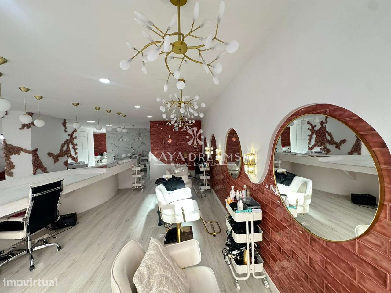 Salão de Cabelereiro para Trespasse em Ramada-Odivelas-13