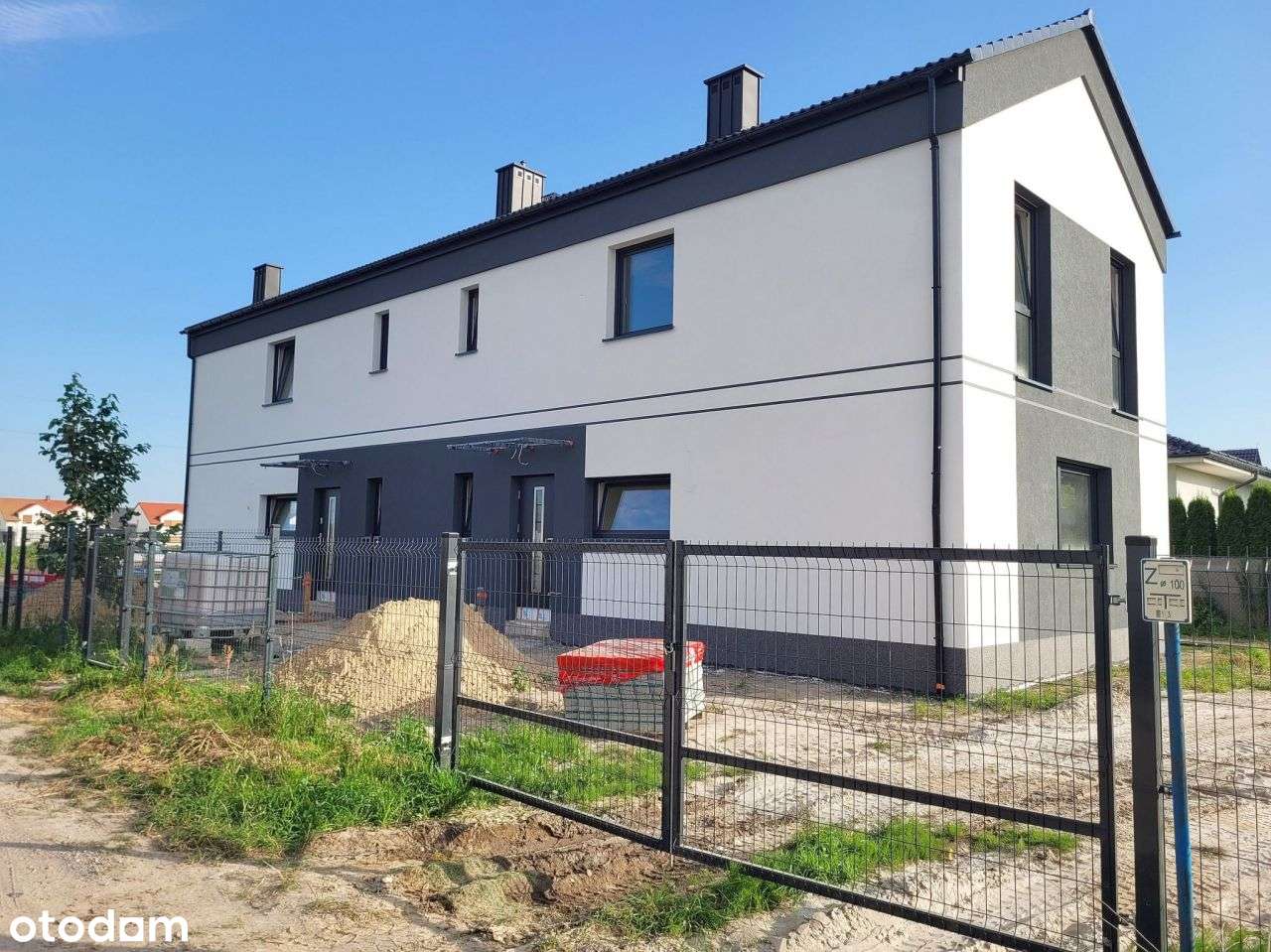 6 pokoi, ogród, miejsca postojowe - Dachowa-1