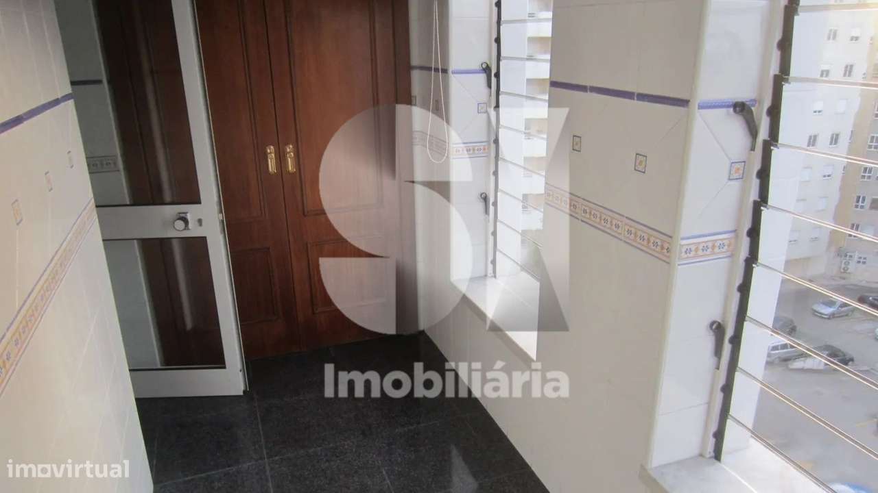 T3 com Garagem junto CHUC - Grande imagem: 3/13