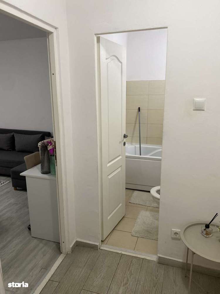 Gara-Spre Pta  Unirii-Garson-25 mp  Mob util Ct-300E - Imagine principală: 5/6