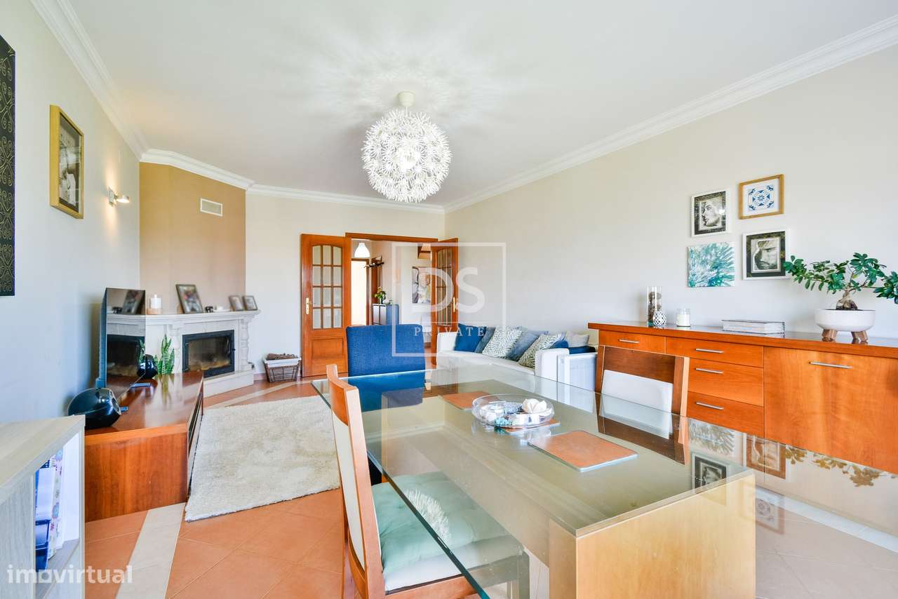 Duplex T2+2 com Terraço e Vista Mar na Ericeira | Estacionamento e Arr - Grande imagem: 3/30
