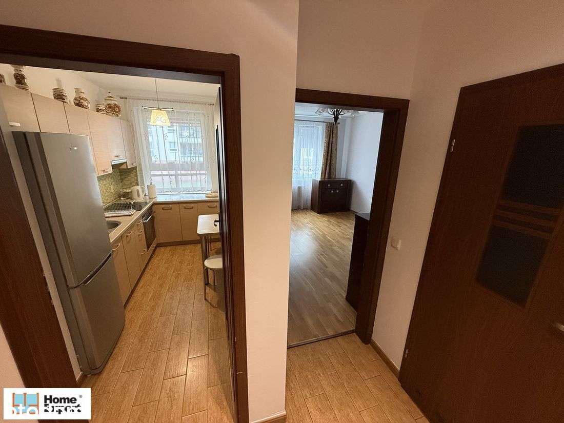 Okolice Miłostowskiej BALKON/WINDA-5