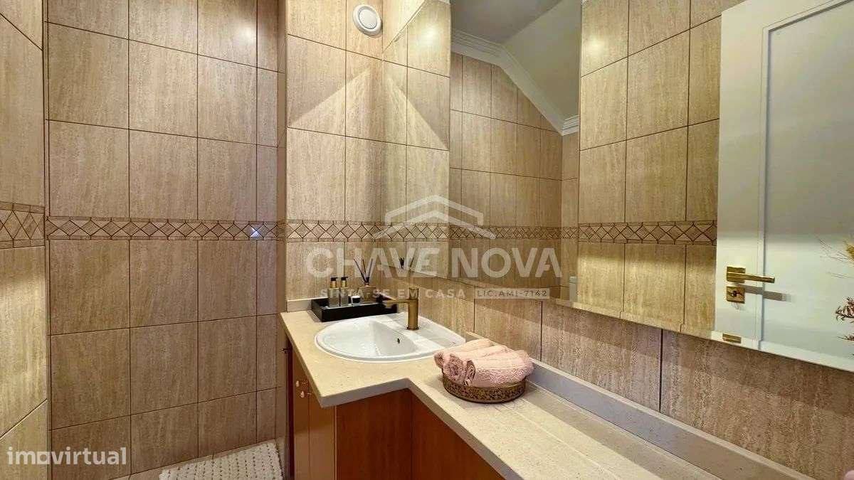 T2+1 Duplex c/ Terraço e Solário em Canidelo-16
