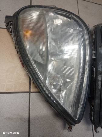 LAMPA PRAWA I LEWA MERCEDES KLASA A A168 - 2