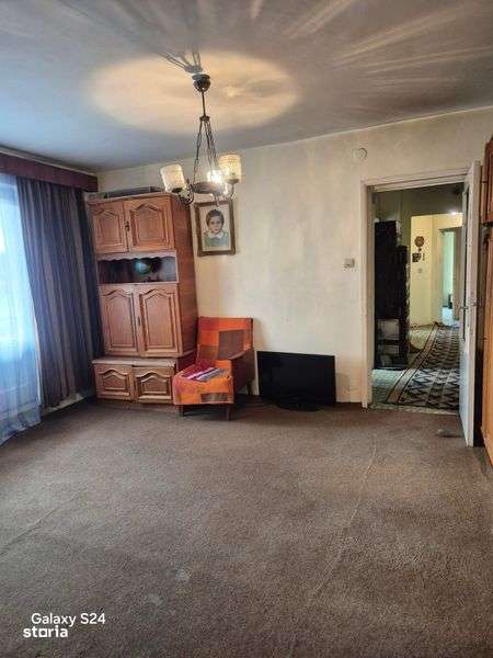 Apartament in bloc R5 etaj 2 Alesd 4 camere - Imagine principală: 5/8