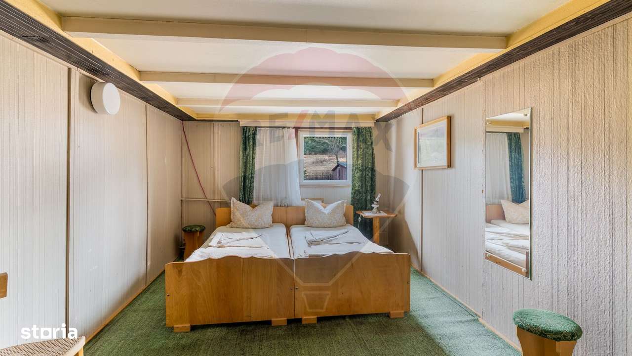 Cabana / Pensiune de vanzare-4