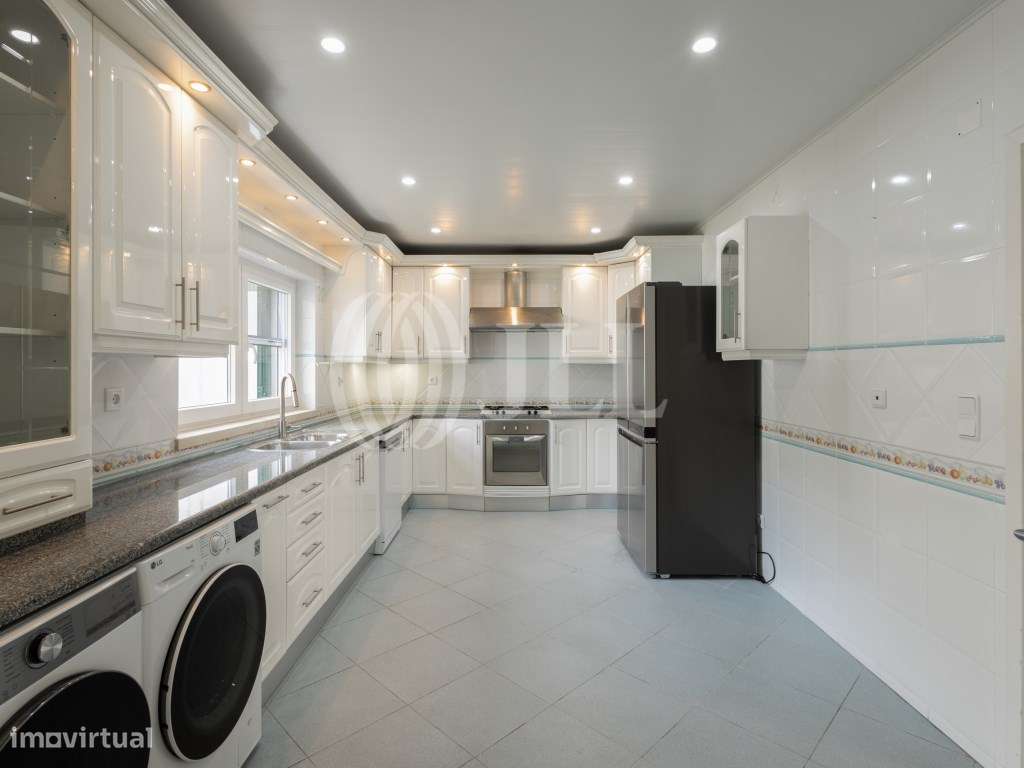 Moradia T4+1 com jardim, no Avenal, Caldas da Rainha - Grande imagem: 5/31