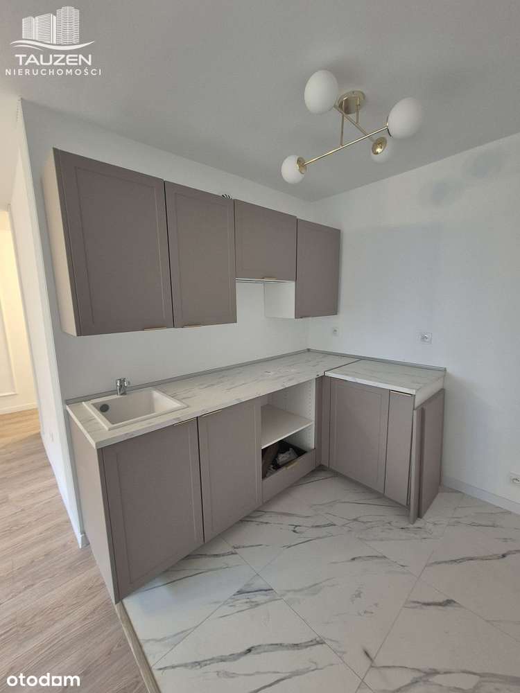 3 pok. po remoncie przy Parku 49 m2+ pom. gosp.-11