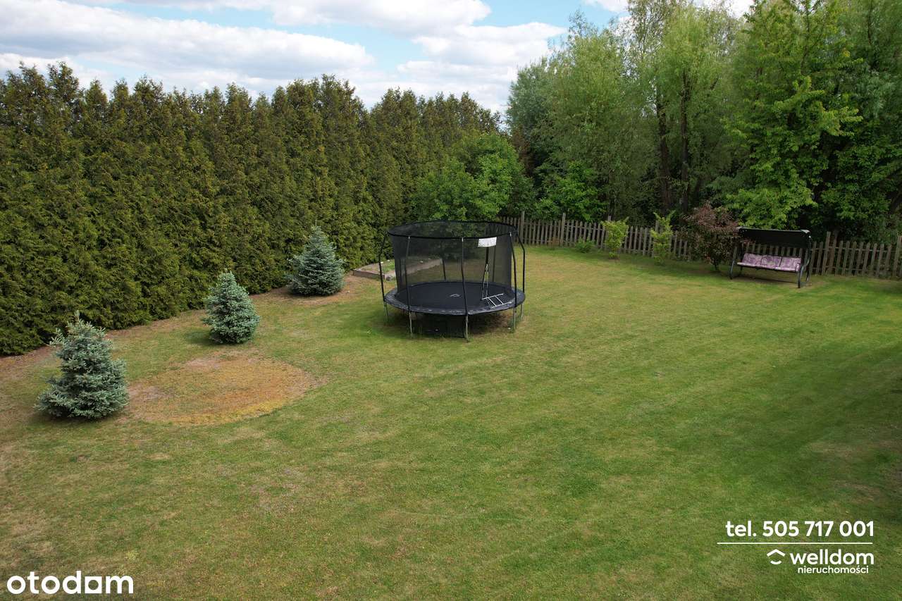 Przestronny dom, duża działka ze stawem-14