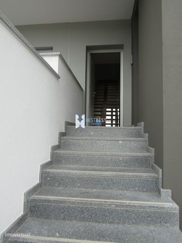 MORADIA T3 DE LUXO, NOVA, EM CAVALÕES, V.N.FAMALICÃO-2