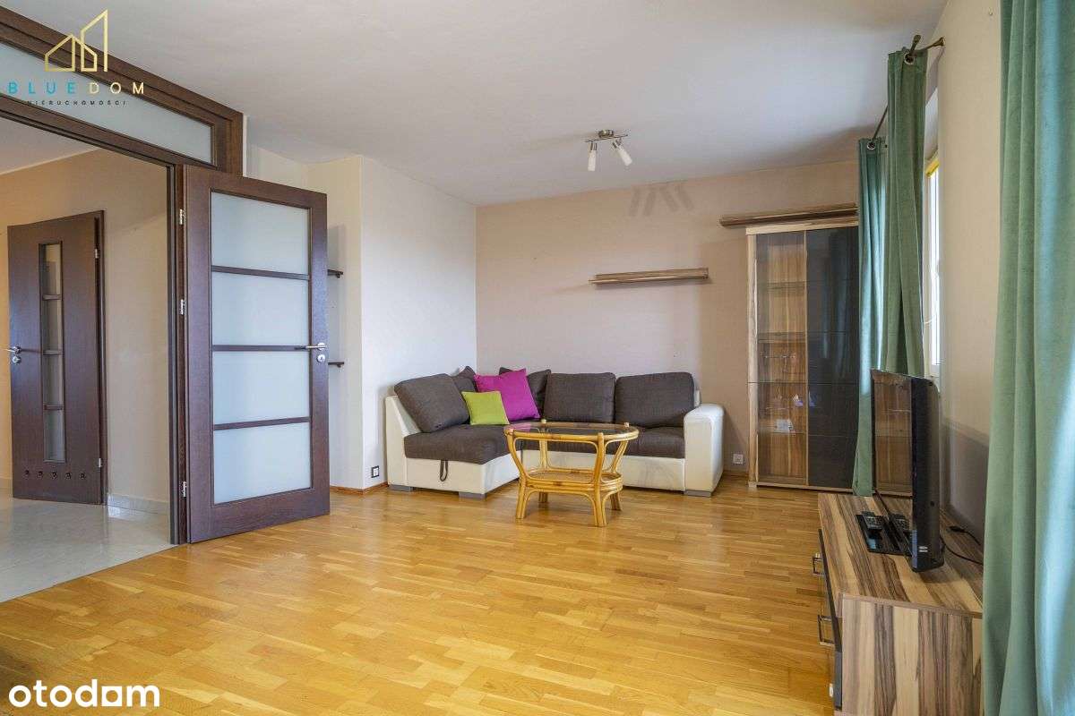 68 m2 ,  3 pokoje oraz bardzo duży balkon-0