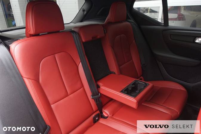 Volvo XC 40 - 22