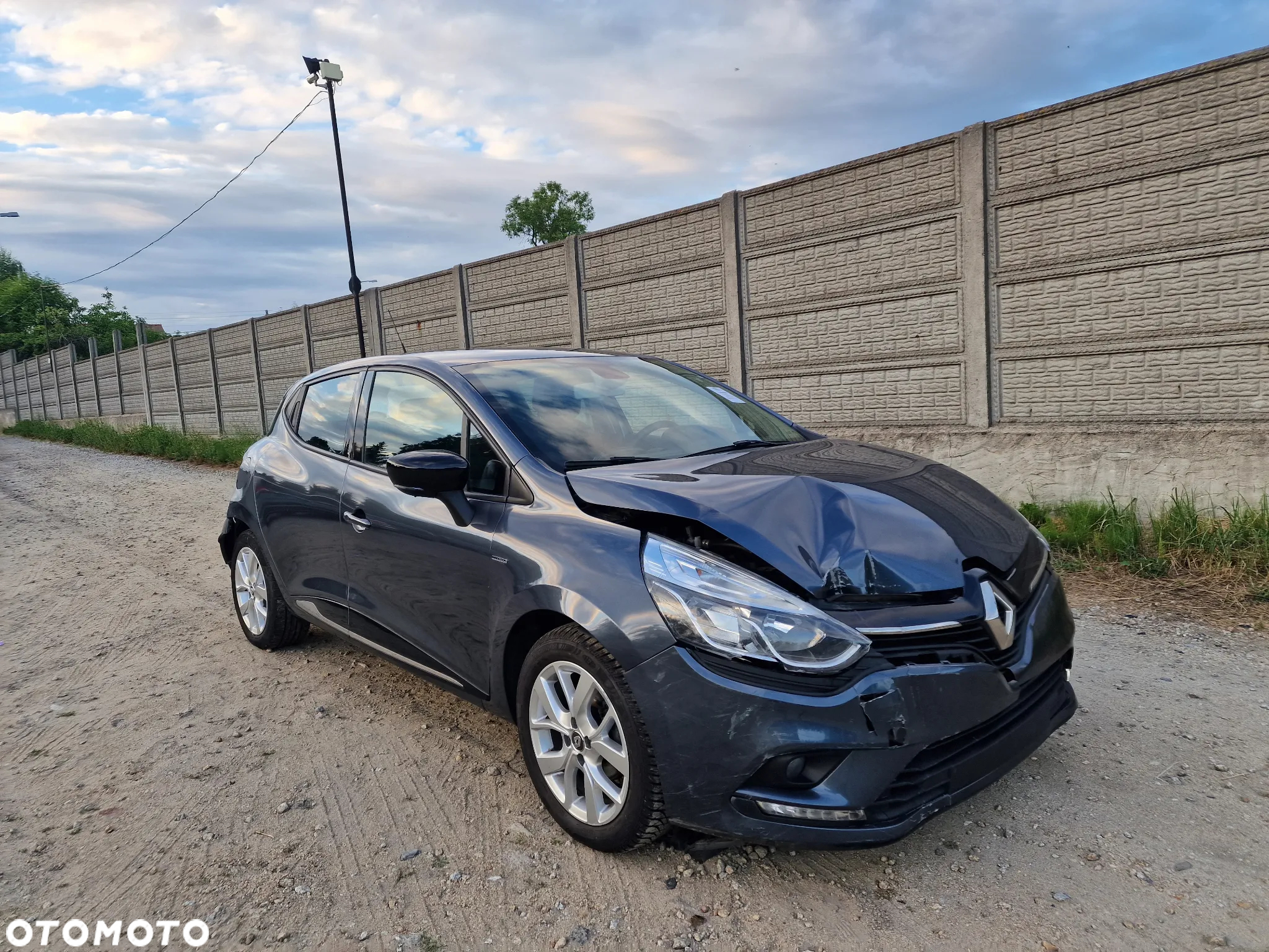 Renault Clio 0.9 TCe Limited - 2