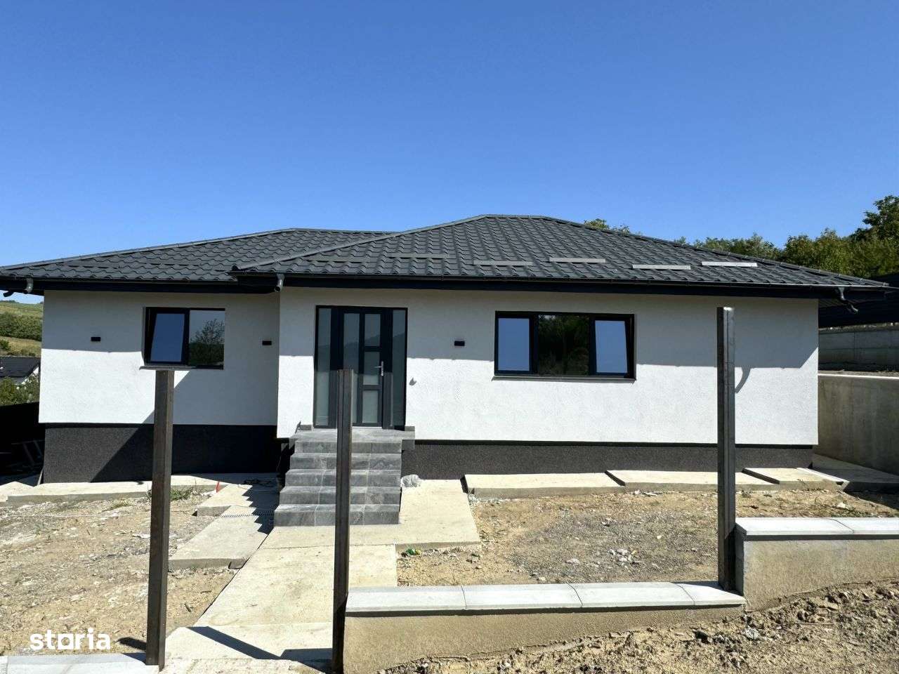 Langa ASFALT! CANALIZARE! Casa 4 camere, Valea lupului - Imagine principală: 1/7